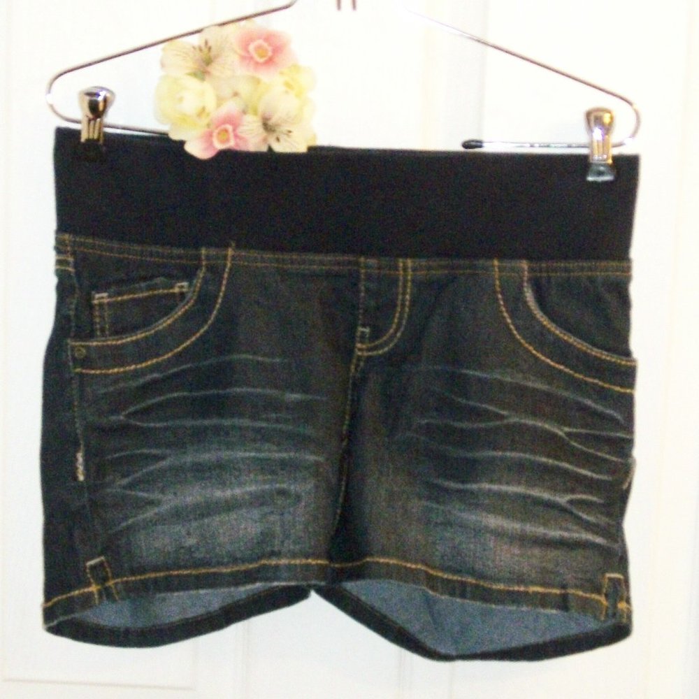 DUO Sz S Maternity Stretch Denim Shorts